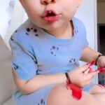 Debina Bonnerjee Instagram - In every Makeup mishap lies a beautiful opportunity… an opportunity to bond, so grab it quickly 😍🥰🥰🥰 . . . #momlife #empowerment #makeupmagic