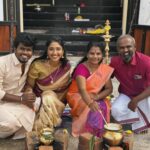 Deepika Venkatachalam Instagram - இனிய பொங்கல் திருநாள் நல்வாழ்த்துக்கள் 🏡✨ Harvesting love together on our thala pongal 🫶🏼❤️ Had a simple, traditional, beautiful, and love filled thala pongal with family and, ofcourse tummy full sakkara Pongal and Vadai. hehe Loved every moment of dressing up & getting things ready to celebrate today and so excited to tell you guys everything. 🏃‍♀️ Until then, ellarum chamathu ah have sakkara pongal, karumbu and enjoy the holidays oggaaaiii?? 💭 . #RnD #ThalaPongal #Sakranti