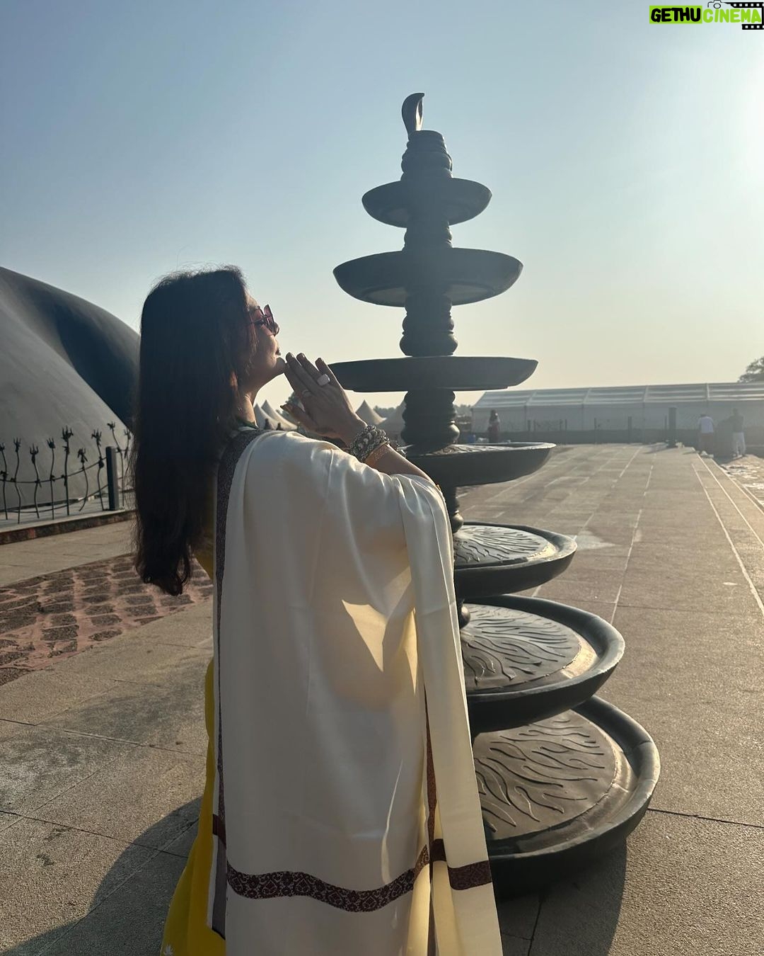Deepshikha Nagpal Instagram - Surround yourself with people who motivate you to improve. Avoid drama, jealousy, and negativity.. . . #goodmorning #bless #happinessđź’• #smile #loveyourself #adiyogi #satguru #ishafoundation #ishayogacenter