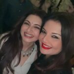 Deepshikha Nagpal Instagram - Happy golden birthday gorgeous @bhagyashree.online keep smiling . And so good to meet all@my friends . And @madhuridixitnene @chunkypanday @ranjeetthegoli @minakshichaudhri @prashantchaudhri