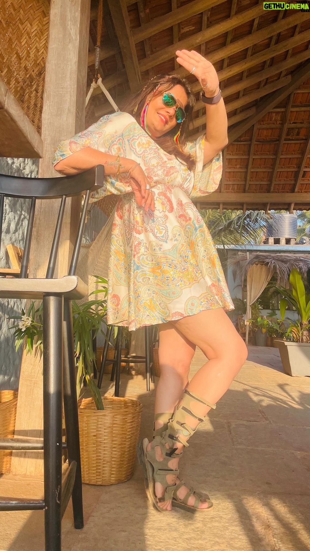 Deepshikha Nagpal Instagram - Reminder: Be soft and kind but take no shit.. . . #smile #happinessđź’• #love #loveyourself #bond #blessed #greatful