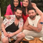 Deepshikha Nagpal Instagram – Cheers to unforgettable moments with my squad!… let’s go back to goaaaaaaaaaa .missing you ❤️❤️
.
.
.
#happiness💕 #fun #love #goadiaries #love #friendship #holidayfun