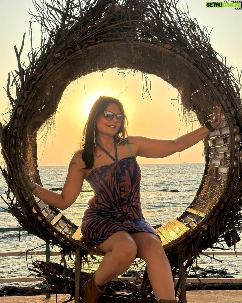 Deepshikha Nagpal Instagram - She’s the kind of queen that knows her crown isn’t on her head but in her soul.. . . #queen #soul #attitude #beautiful #sunkissed #sunset #loveyourself #goadiaries . . #pic by @latish_hiranandani