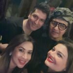 Deepshikha Nagpal Instagram - Happy golden birthday gorgeous @bhagyashree.online keep smiling . And so good to meet all@my friends . And @madhuridixitnene @chunkypanday @ranjeetthegoli @minakshichaudhri @prashantchaudhri