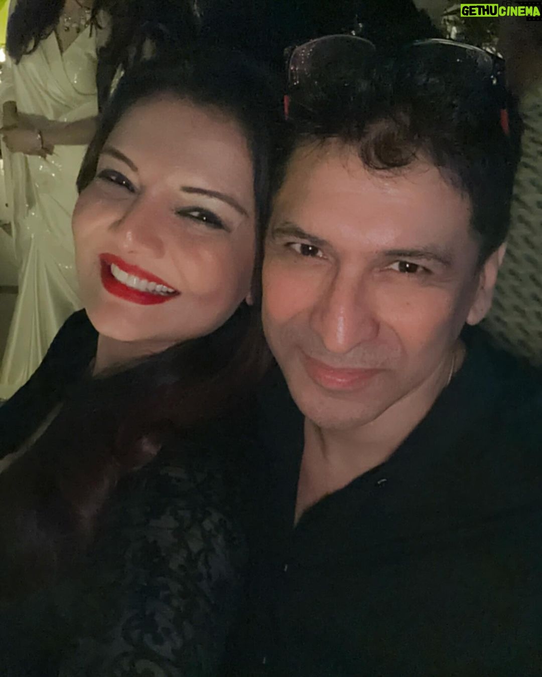 Deepshikha Nagpal Instagram - Happy golden birthday gorgeous @bhagyashree.online keep smiling . And so good to meet all@my friends . And @madhuridixitnene @chunkypanday @ranjeetthegoli @minakshichaudhri @prashantchaudhri