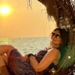 Deepshikha Nagpal Instagram – She’s the kind of queen that knows her crown isn’t on her head but in her soul..
.
.
#queen #soul #attitude #beautiful #sunkissed #sunset #loveyourself #goadiaries .
.
#pic by @latish_hiranandani