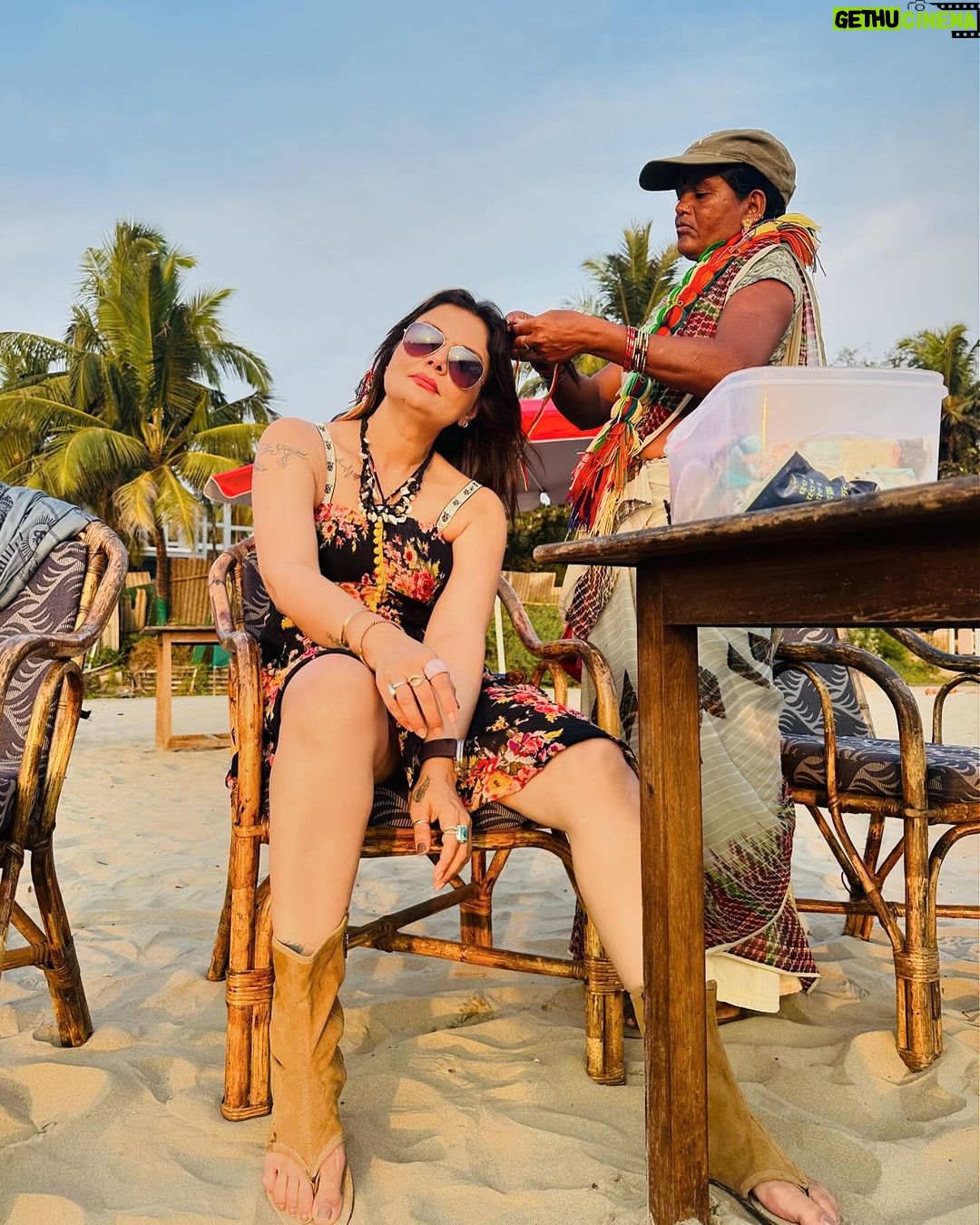 Deepshikha Nagpal Instagram - Leave a little sparkle wherever you go.. . . #style #attitude #fun #sunset #goa. . #pic by @rinarsingh28
