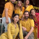 Deepshikha Nagpal Instagram - Find like-minded people who are on the same page as you, and then lift each other up.. . . #bond #blessed #harharmahadev🙏 #ujjain ##blessed #happines #blessed #❤