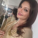 Deepshikha Nagpal Instagram - Sometimes you have to give up on people. Not because you don’t care, but because they don’t.. . . #loveyourself #smile #happiness💕 #fun #trendingreels #reelsinstagram #saree #blessed