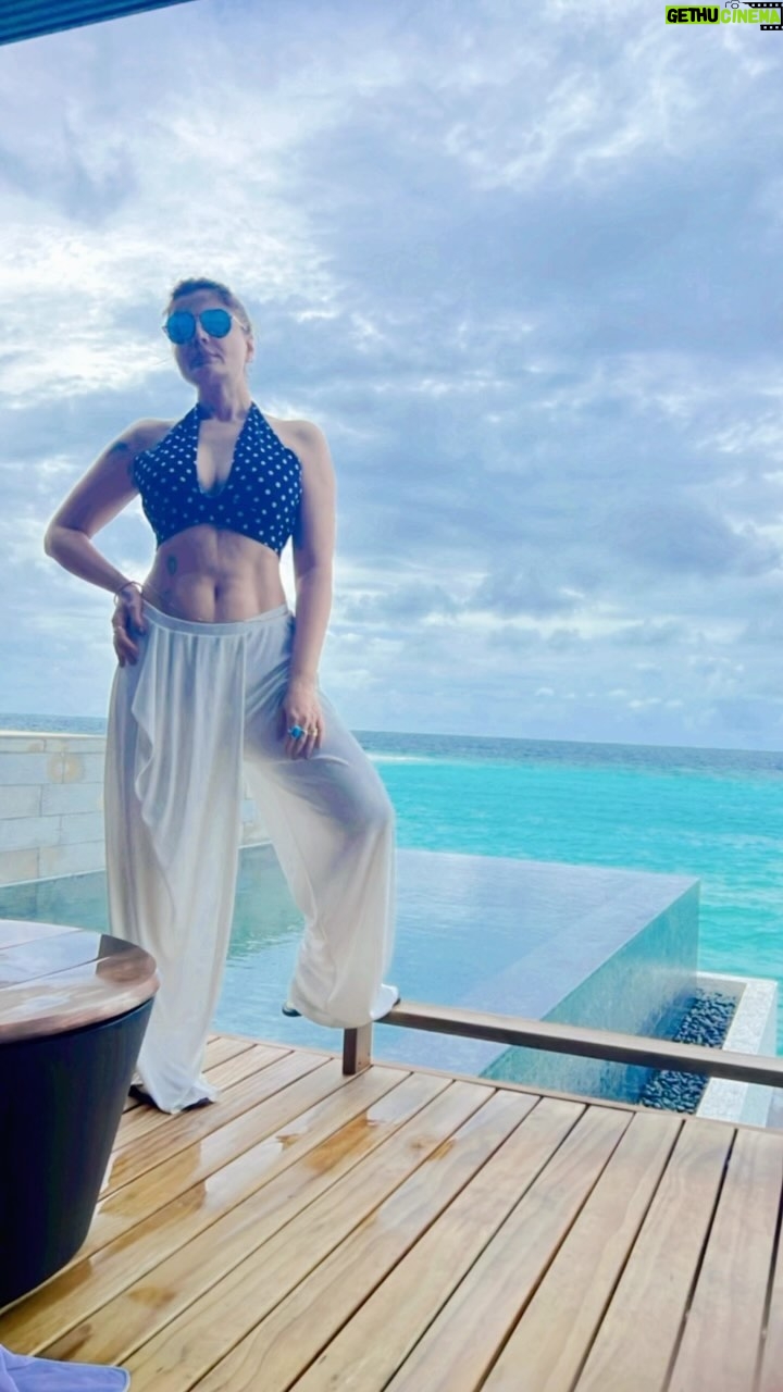 Deepshikha Nagpal Instagram - Stop feeling bad for outgrowing people that had a chance to grow with you.. . . #memories #happinessđź’• #swag #stylish #maldives