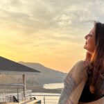 Deepshikha Nagpal Instagram - she’s no longer negotiating her value with anyone. She’s worth it. Been worth it. Will forever be worth it… . . #attitude #swag #sunset #fun #love #blessed
