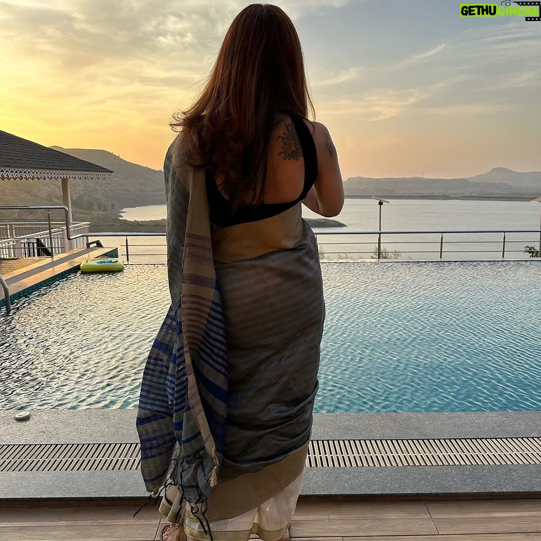 Deepshikha Nagpal Instagram - she’s no longer negotiating her value with anyone. She’s worth it. Been worth it. Will forever be worth it… . . #attitude #swag #sunset #fun #love #blessed
