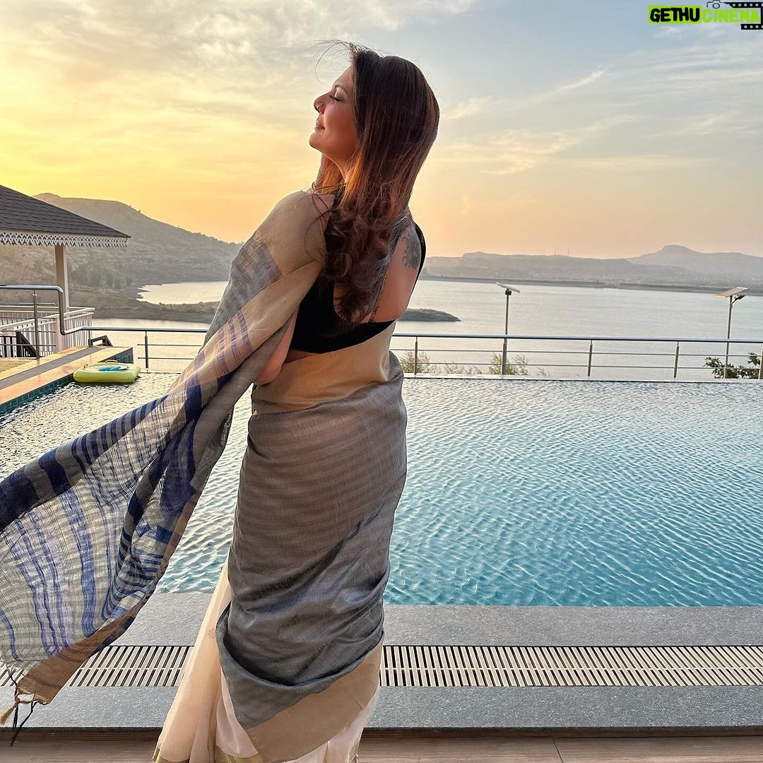 Deepshikha Nagpal Instagram - she’s no longer negotiating her value with anyone. She’s worth it. Been worth it. Will forever be worth it… . . #attitude #swag #sunset #fun #love #blessed