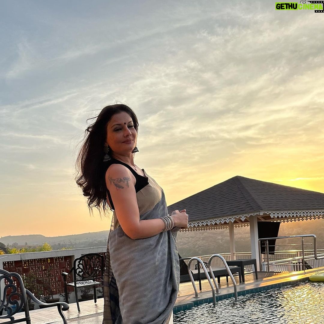 Deepshikha Nagpal Instagram - she’s no longer negotiating her value with anyone. She’s worth it. Been worth it. Will forever be worth it… . . #attitude #swag #sunset #fun #love #blessed