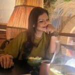 Deepshikha Nagpal Instagram - Nobody watches you harder than someone who hates your confidence. Cheers. .. With my darling @parulchawla9 . #haveaniceday #selfcaresunday #happiness💕 #love #blessed #thankyou