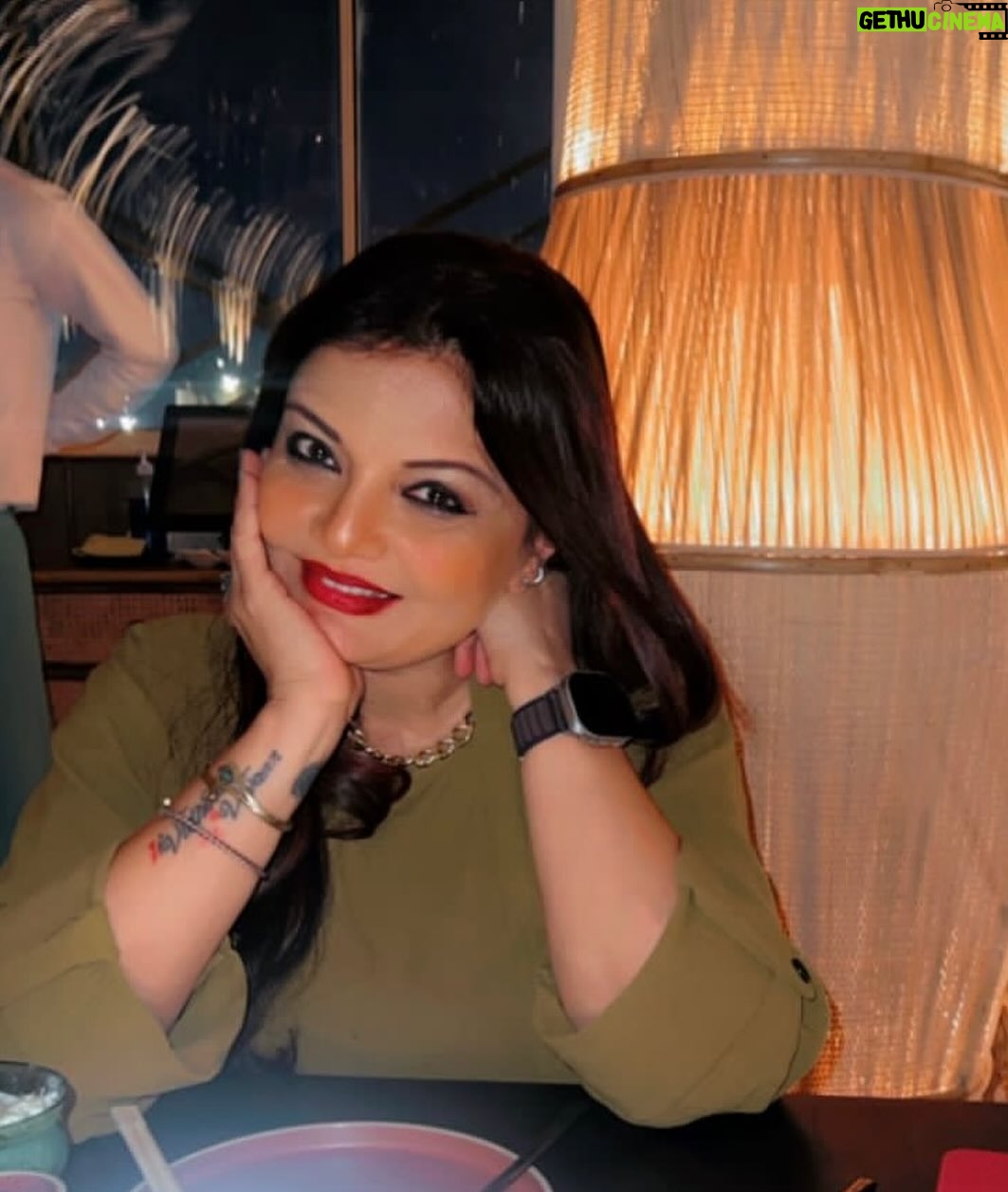 Deepshikha Nagpal Instagram - Nobody watches you harder than someone who hates your confidence. Cheers. .. With my darling @parulchawla9 . #haveaniceday #selfcaresunday #happinessđź’• #love #blessed #thankyou