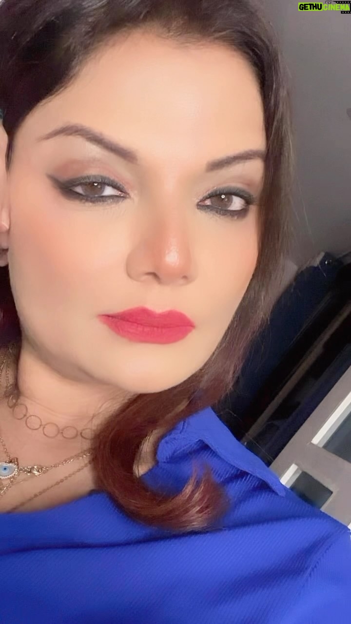 Deepshikha Nagpal Instagram - Aaj khuda ne muj Se kaha Bhula kyu nahin dete????. . . Maine kaha Itni Fikar Hai to mila kyu nahi dete!!!!!. . . #love #relation#shayri