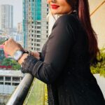 Deepshikha Nagpal Instagram - Happiness starts with you - not with your relationships,job, or money... . . #goodmorning #happyholi #haveaniceday #smile #fun #black #loveyourself #positivity #blessed #greatful #❤
