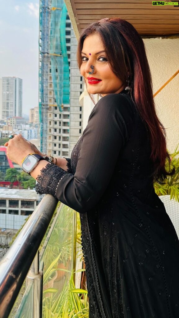 Deepshikha Nagpal Instagram - Happiness starts with you - not with your relationships,job, or money... . . #goodmorning #happyholi #haveaniceday #smile #fun #black #loveyourself #positivity #blessed #greatful #❤