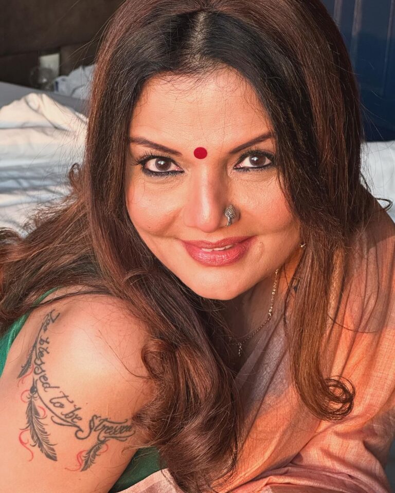 Deepshikha Nagpal Instagram - Accept people as they are, but place people where they belong.. . . #happiness💕 #blessed #love #smile #peaceful #greatful #love #goodmorning #photooftheday e