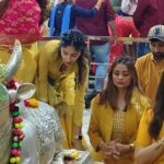 Deepshikha Nagpal Instagram - Har Har Mahadev. Beautiful Darshan at #mahakal #ujjan with beautiful people. . . #blessed #thankyou #🙏 #harharmahadev🙏