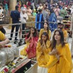Deepshikha Nagpal Instagram - Har Har Mahadev. Beautiful Darshan at #mahakal #ujjan with beautiful people. . . #blessed #thankyou #🙏 #harharmahadev🙏