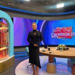 Demet Akalın Instagram – Gel Konuşalım🥰🥰🌹 @gelkonusalimtv @tv8 @tv8stili @baaydeemirr 🌹