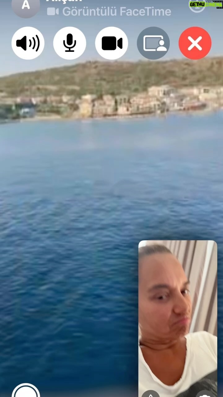 Demet Akalın Instagram - Bir yazı daha yedik ama sırada Miami😊☺️