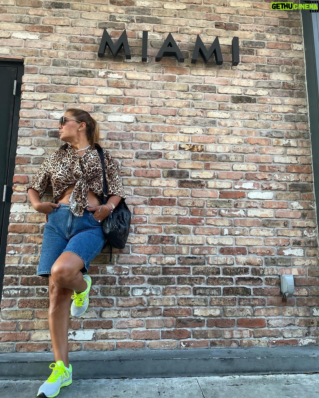 Demet Akalın Instagram - Miami🌞 Miami, Florida