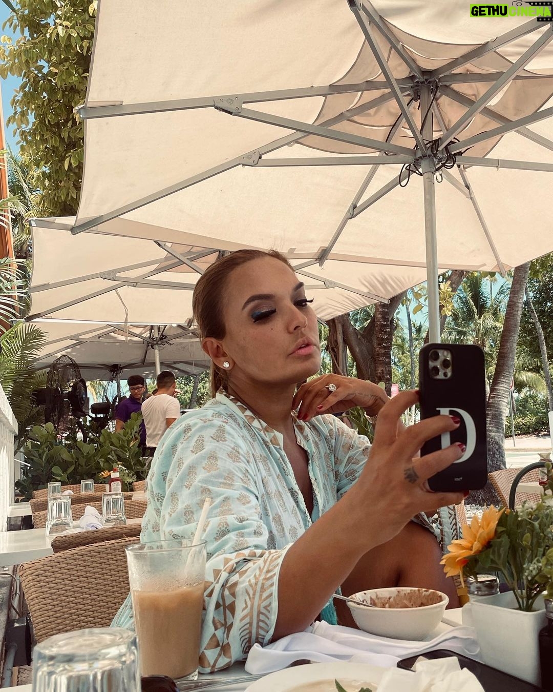 Demet Akalın Instagram - Miami🌞 Miami, Florida