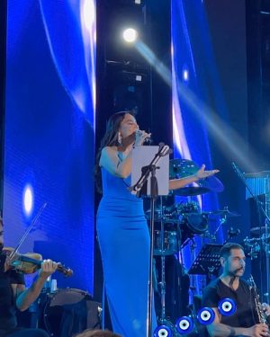 Demet Akalın Instagram - Aşk🧿❤️ @ebrugundes