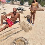 Demet Akalın Instagram - Bir baba ve bütün yaz babişkosuyla doyasıya tatil yapan bir Hira❤️teşekkler aşkım ❤️ @okankurt @hirakurt2014 Vogue Hotel Bodrum