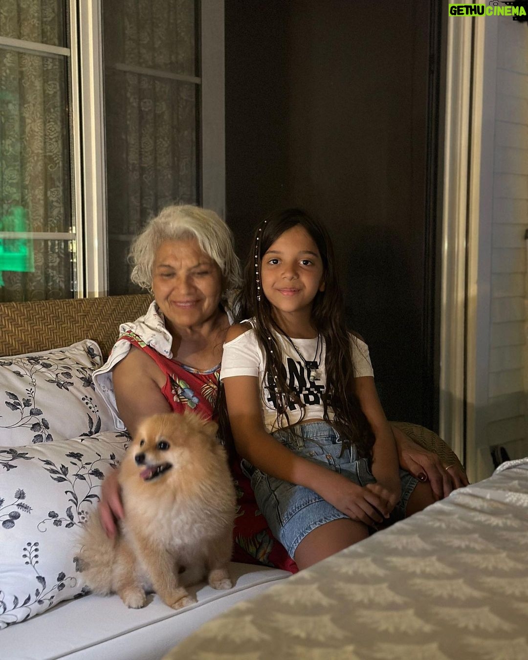Demet Akalın Instagram - İyiki dpğmuşun ananeee @senayakalin1950 ❤️🥰 Şenay Akalın iyiki doğmuşun beni doğurmuşun kuzuma sebep olmuşum🥰❤️