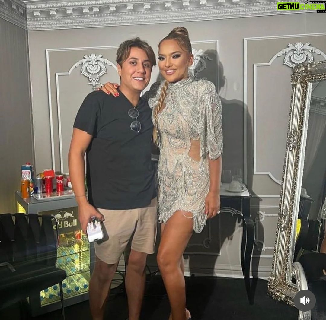 Demet Akalın Instagram - Canımmm iyiki doğdun iyiki tanımışız seni❤️❤️🥰🥰 o zaman kutlamalar için bekleniosun💃❤️🥰 @anar_agakishiev