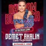 Demet Akalın Instagram – Hira için aldığım yaz iznim bitti🐣herşey evlatlar için ama bizi özleyenler var🥰💃eylül sonuna kadar full çalışalım sonra ben yine bi Miami yaparım😹💎bayramda Çeşmeden bodruma Erdekten Çınarcığa🐣💎bekleriz❤️🧿