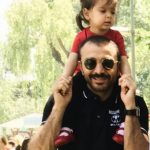 Demet Akalın Instagram - İyiki doğdun herşeyim❤️‍🔥 canım sevgilim babişkom seni ilk gördüğüm anda anladım sen dünyam olacaktın .. dahada fazlası oldun babişkomuz oldun Hiramız oldu ..iyiki varsın iyiki benimsin @okankurt ❤️‍🔥🫶🏻🌸🥰🌹❤️🧿