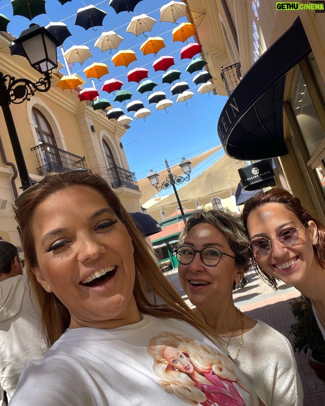 Demet Akalın Instagram - Ufak bi kaçış 🫶🏻 ispanya🌹 Costa del Sol, Malaga, Spain