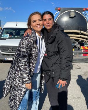 Demet Akalın Instagram - Benim kahramanımda @fullyaozturk ❤️‍🔥
