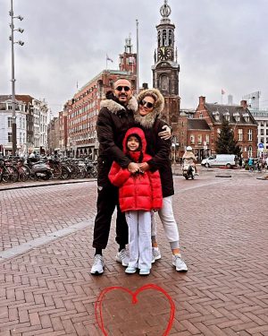 Demet Akalın Instagram - Amsterdam💕yarınki Black Pink konserine haZırmıyız🤓