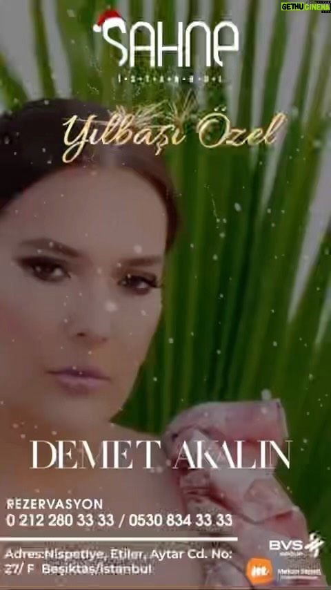 Demet Akalın Instagram - Yenıyılda istanbul sahnedeyiz💃🏾💃🏾 @istanbulsahne