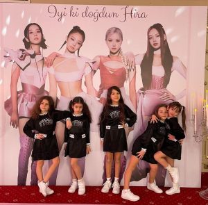 Demet Akalın Instagram - Canımın içi güzel kalpli Hira🌸iyiki bizimsin iyiki doğdun annem❤️‍🔥 @hirakurt2014