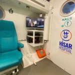 Demet Akalın Instagram - Hiperbarik oksijen tedavisi aldığım süreçte, bana her türlü desteği sağlayarak yanımda olan tüm @hisarhospital çalışanlarına ve özellikle Adem Dırman ve A.Faruk İzgördü’ye teşekkür ederim. 💐😊😊