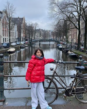 Demet Akalın Instagram - Amsterdam💕yarınki Black Pink konserine haZırmıyız🤓