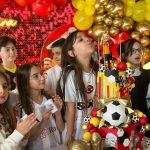 Demet Akalın Instagram – Canım kızım ömrüm Hira❤️ nice sağlıklı, mutlu yaşların olsun, seni çok seviyoruz🫶
Bu özel günümüzü organizasyonu ile renklendiren sevgili @c1events @oyaaoz @aysegul_ulun ‘a teşekkür ederiz🌹#hira10yaşında