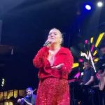Demet Akalın Instagram – Adana❤️‍🔥Mersin❤️ @mersinmarina.jollyjoker @adana.jollyjoker 🌹🌹kostümler @tolgacam kortizon göbek adım napıyım 🥶