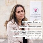 Demet Evgar Instagram – Münevver depremlerden kaçıp ailesiyle birlikte @kedv.org.tr’in Dirençli Mahalle Programı kapsamında Kadın ve Çocuk Merkezine geldi. Şimdi diğer kadınlardan güç alarak hem ailesine hem de depremden etkilenen diğer kadınlara destek oluyor.
#InternationalWomensDay #IWD2023 #UNWomenTürkiye
After the earthquakes, Münevver brought her family to the @kedv.org.tr’s Women and Children Center founded within the scope of the Resilient Neighborhoods Program. Now she provides support to other women affected by the earthquakes.
📷 UN Women/İlkin Eskipehlivan.