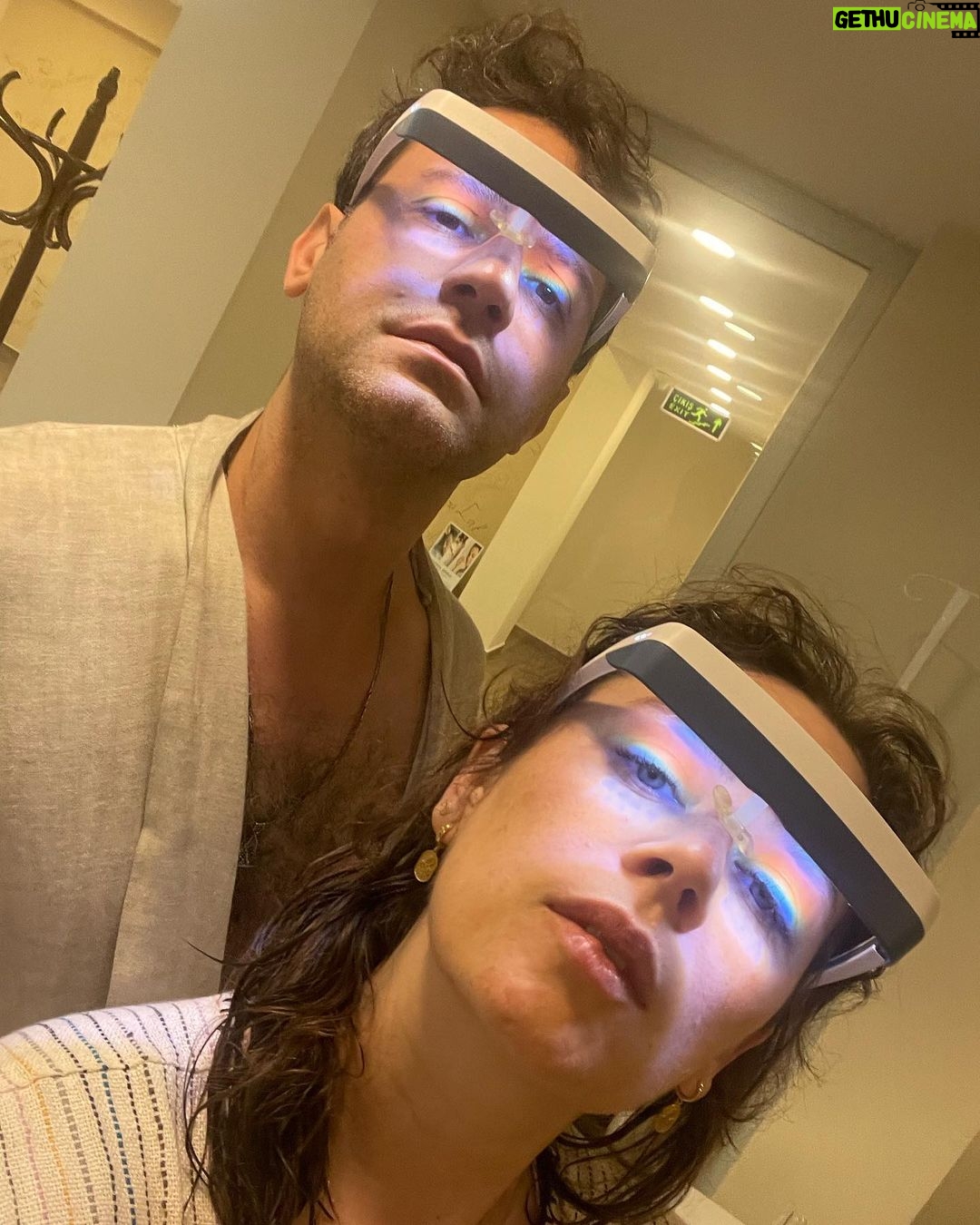 Demet Evgar Instagram - Işınlanmaya inanıyorum 🧿