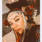 Demet Evgar Instagram - 🌹🌸🌺🌷💐🪷🌻🌼🌹 Çiçeklenelim 💙🧿🌀 #tbt