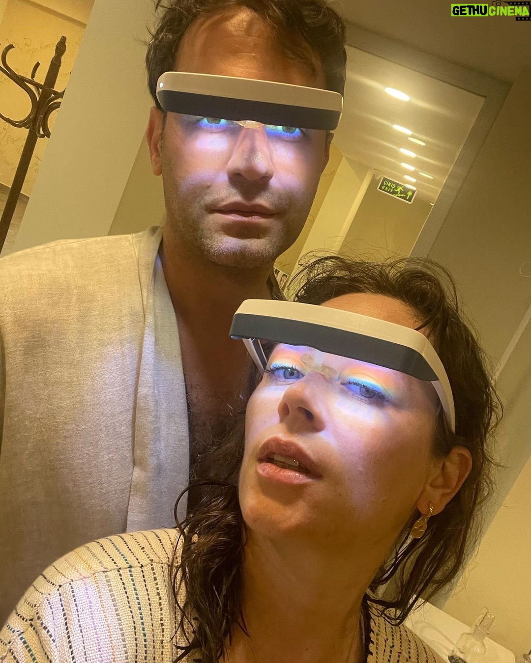 Demet Evgar Instagram - Işınlanmaya inanıyorum 🧿