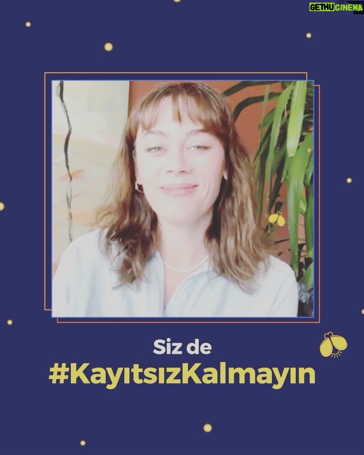 Demet Evgar Instagram - Bugün 25 Kasım Kadına Yönelik Şiddete Karşı Uluslararası Mücadele Günü. @UNWomenTurkey, bugünden başlayarak 10 Aralık İnsan Hakları Gününe kadar devam eden 16 Günlük Aktivizm – Kadınlara Yönelik Şiddete Son Kampanyasına hepimizi davet ediyor. Benim de sesimle katkıda bulunduğum #KayıtsızKalmayın kampanyası için atesbocekleri.info’ya gelin, kadına yönelik şiddete tanık olduğunuzda neler yapabileceğinizi öğrenin, sesinizi kaydedin, kadınların sesi, ışığı olun. #Kayıtsızkalmayın #atesbocekleri #16Days atesbocekleri.info